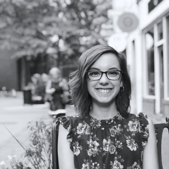 Meet your Posher, Jenna - Picture 1 of 1